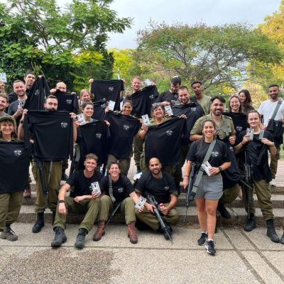 חיילים בודדים
